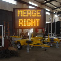 Portable Traffic Notice Message Traffic Sign Electric Hydraulic Lift System Easy Operate